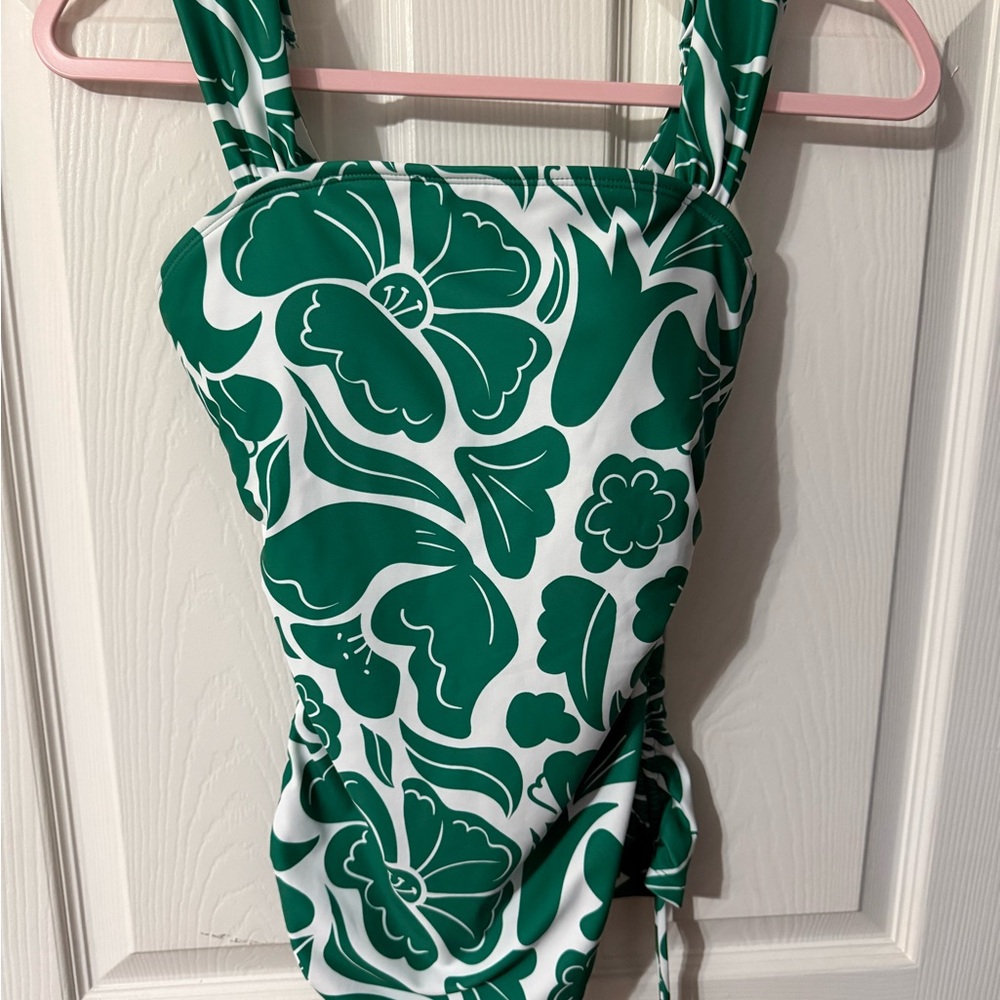 Elegant Green Floral Women's Bikini NWOT